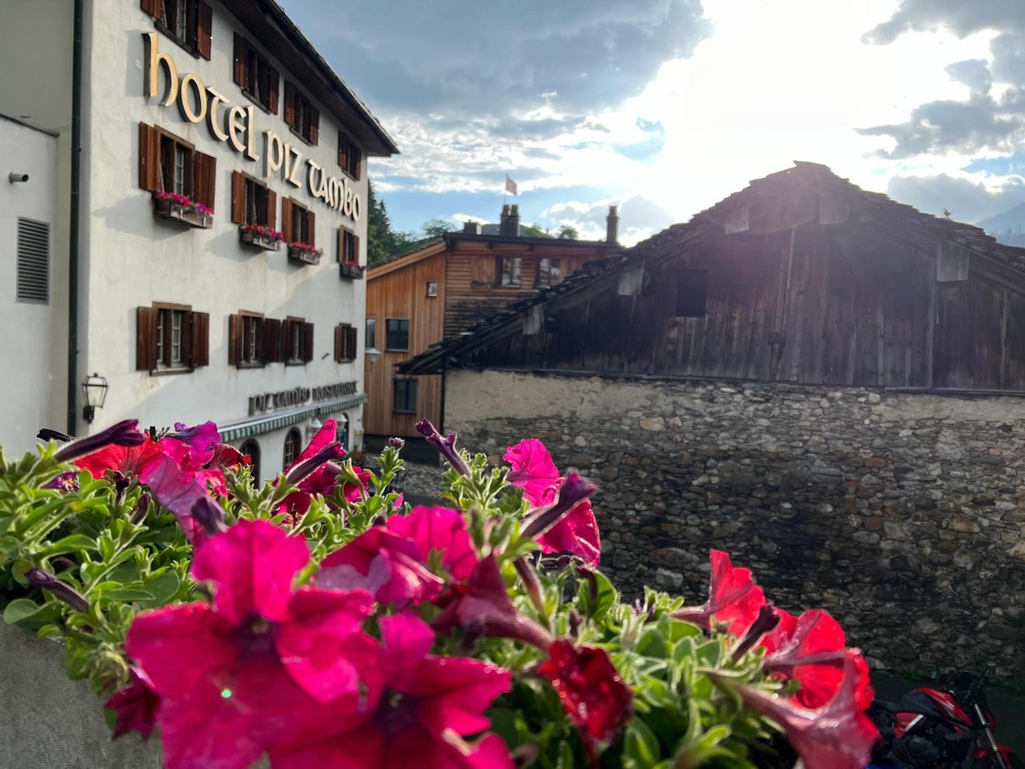 Hotel Piz Tambo Splugen Exterior photo