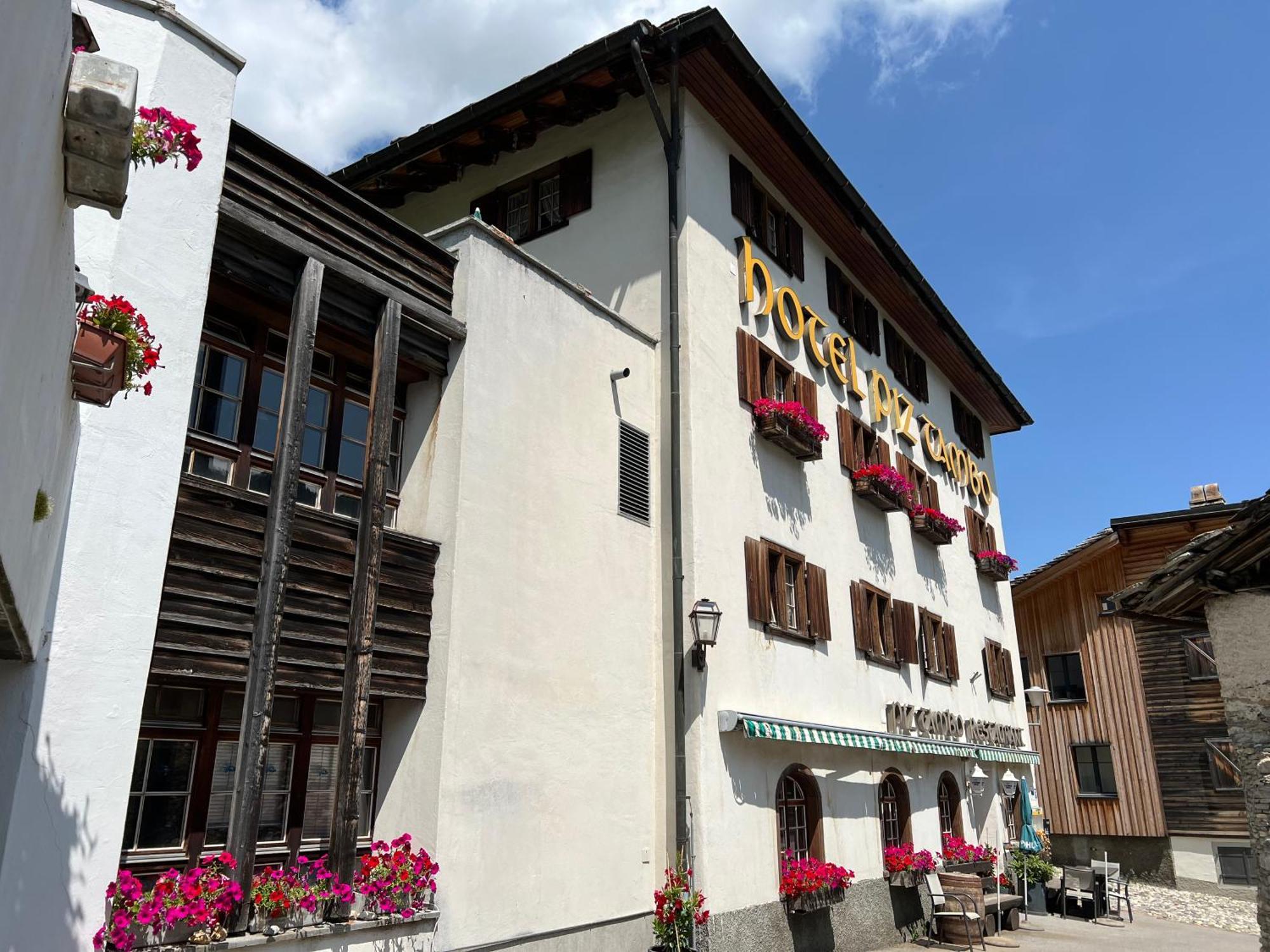 Hotel Piz Tambo Splugen Exterior photo